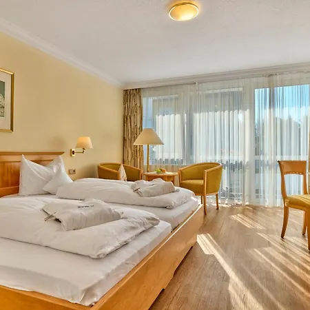Bayerischer Hof Ξενοδοχείο 4*