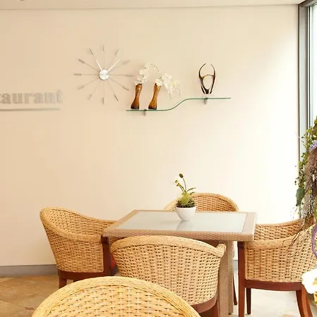 Bayerischer Hof Ξενοδοχείο 4*