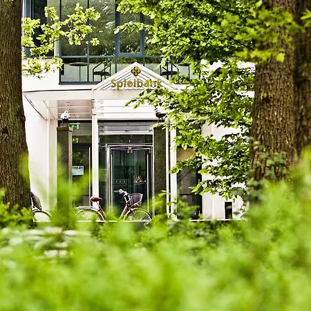 Bayerischer Hof Ξενοδοχείο 4*