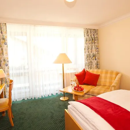 Bayerischer Hof Ξενοδοχείο 4*